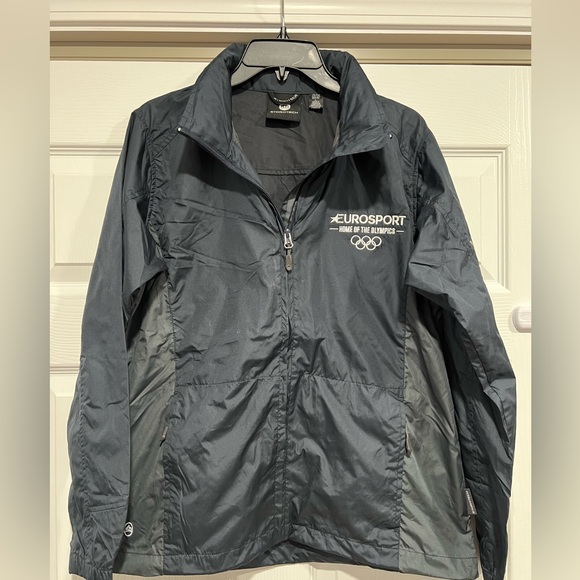 New (w/o tags) EUROSPORT Stormtech Windbreaker Jacket with “Pocket” Hood - Picture 2 of 8